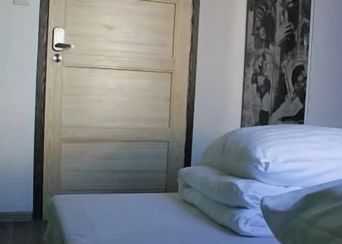 La Guitarra Хостел Познань